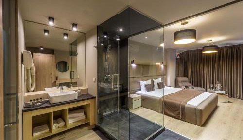 Club Level Deluxe Room