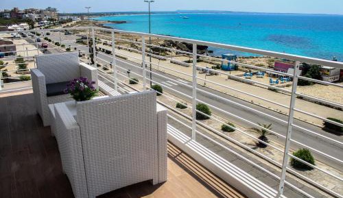 Deluxe Double Room with Balcony and Sea View