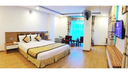 Deluxe Room (2 Adults + 1 Child)