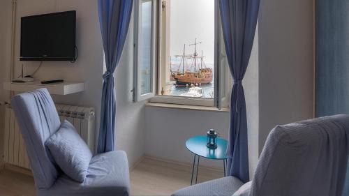 Family Room with Sea View