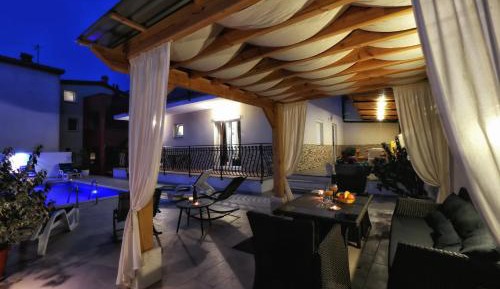 Holiday House