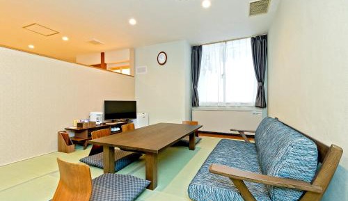 Japanese-Style Family Room - Non-Smoking