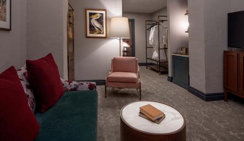 Interior King Suite