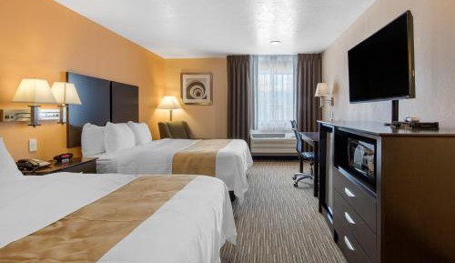 Queen Room with Two Queen Beds - Non-Smoking