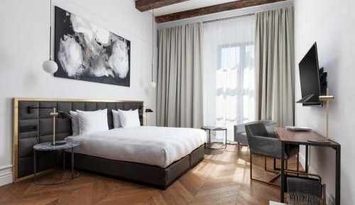 Deluxe Double or Twin Room with Sauna Access