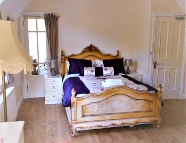 Deluxe Double Room with Shower