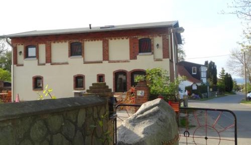 Three-Bedroom Holiday Home 