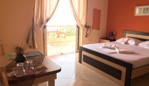 Double Room with Balcony and Sea View