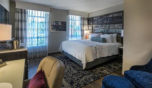 Standard King Room