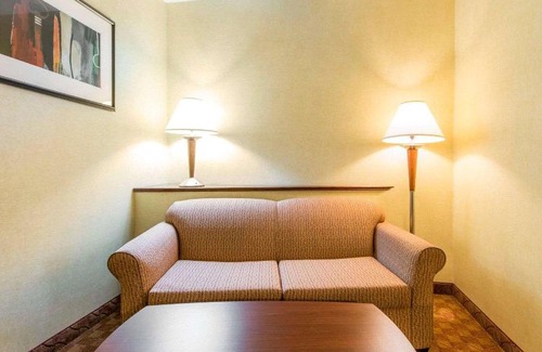 South Point Hotel | Comfort Suites South Point - Huntington