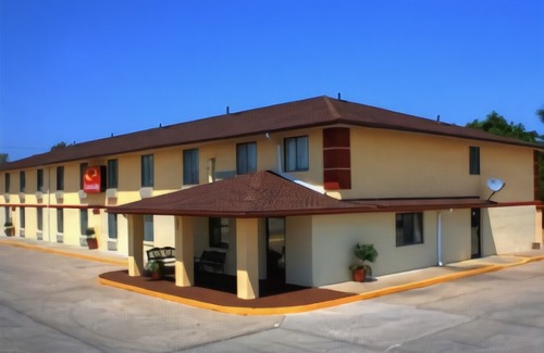 Lansing Hotel | Econo Lodge Lansing - Leavenworth