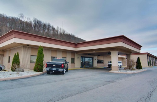 Bluefield Hotel | Quality Hotel and Conference Center