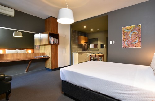 West Perth Hotel | Riverview on Mount Street