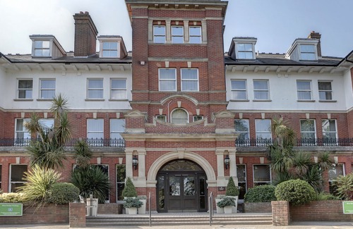 Rushmoor District Hotel | Holiday Inn Farnborough, an Ihg Hotel