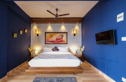 The Mall Road Apartment | The Junglee Bakri