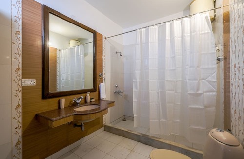 The Mall Road Apartment | The Junglee Bakri