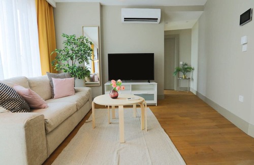 Kabatas Apartment | Magnificent Sea View Flat w Garden 9 min to Taksim