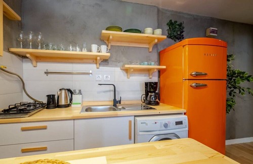 Cihangir Apartment | Charming Flat Close to Transit Hub in Central