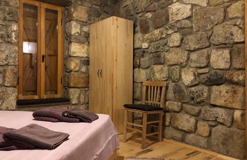Ayvacik House | Hotel Room Close to Assos Ancient City in Ayvacik