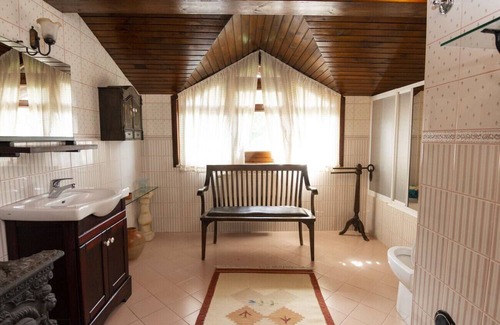 Sapanca Villa | Secluded Villa with Pool in Sapanca near Kartepe