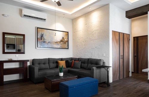 Monterrey Apartment | Luxurious PH with amenities & incredible view