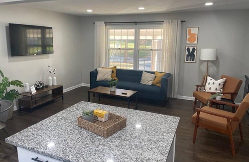 Decatur House | Brand New 5 Bedroom in Atlanta's East Side