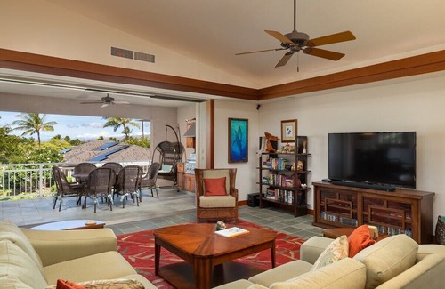 Kamuela Condo | Exclusive Paradise: Luxurious Villa with Private Beach Access!