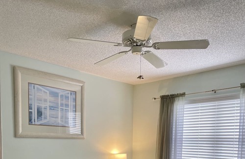 Braden River Condo | Updated And Located behind Nathan Henderson Park. Home of World Rowing Champ....