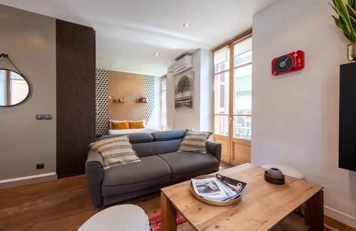 Annecy Old Town Apartment | ANNAPURNA, Annecy Rent Lodge