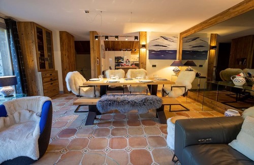 Meribel Ski Chalet | Chalet Broceliande with hot tub