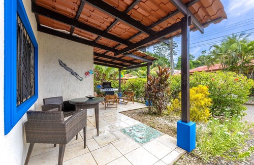 Xihu Villas House | Casa Paraiso - Tropical Getaway Close to Beach