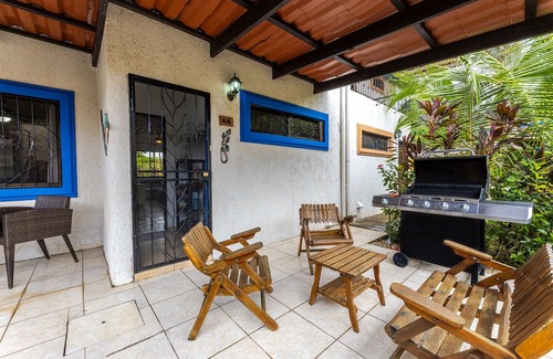 Xihu Villas House | Casa Paraiso - Tropical Getaway Close to Beach