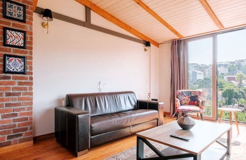 Uskudar Apartment | Stunning Sea View Loft 5 min to Park in Kuzguncuk
