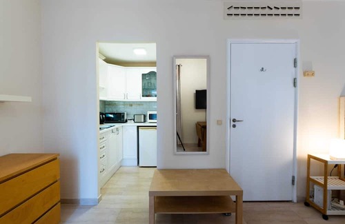 Gibraltar Apartment | Eutotowers Suite-hosted by Sweetstay