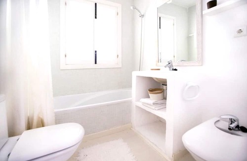 Can Furnet House | Homerez - Spacious house 4 km away from the beach for 8 ppl. with swimming-pool