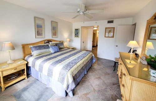 South Island Condo | Across from Beach - Elevator - Communal Pool & Spa - Santa Maria Harbour Resort