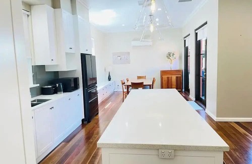 Wagga Wagga Apartment | Classic Meets Modern in Central Wagga