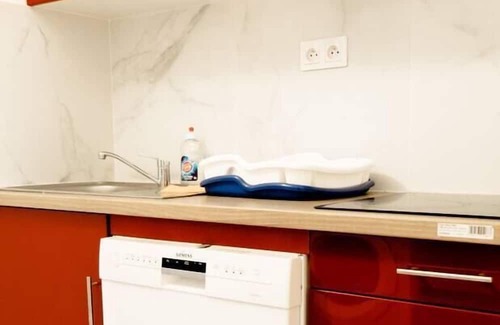 Les Stades Apartment | Homerez - Beautiful appartement for 7 ppl. at Villiers-sur-Marne