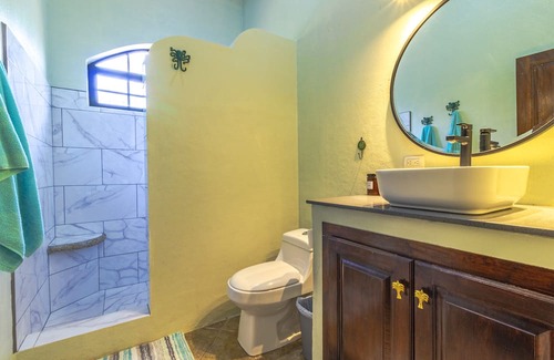 Hills of Esterillos House | Casa Destino - Private community with pool