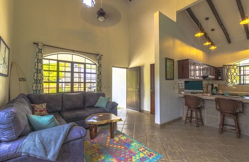 Hills of Esterillos House | Casa Destino - Private community with pool