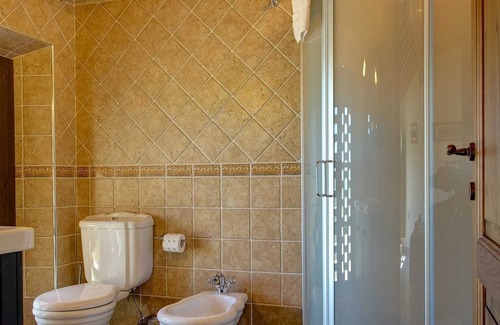 Peccioli House | LUXURY COTTAGE IN TUSCAN ESTATE - POOL - NEXT TO A GOLF COURSE! (MORAIOLO)