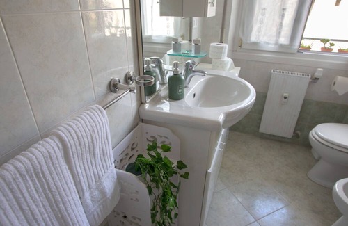 Quartiere XIII Aurelio Apartment | 15 minutes from San Pietro and a few steps from the metro.