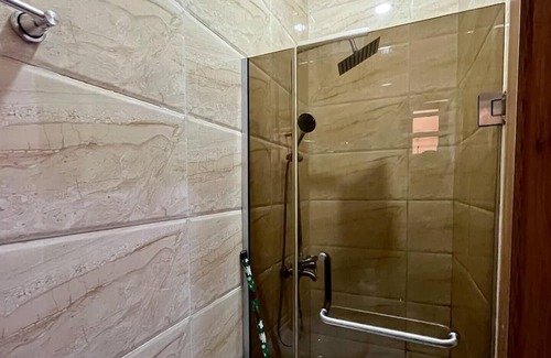 Ajah House | Luxury, quiet and spacious apartment.