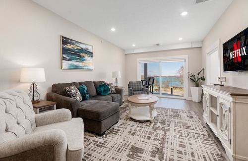 Traverse City Condo | ♛ 539 Bay St ⁀➷ Luxury Downtown 2BDR Lake View 2nd Floor Condo on West Bay ➠ 203E