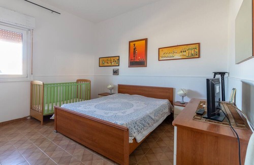 Acate Apartment | Holiday Apartment 'Appartamento con giardino' with Sea View, Shared Terrace & Garden