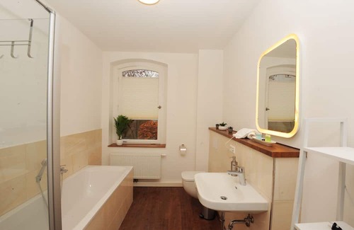 Coburg Apartment | Apartment in a quiet location with a parking space