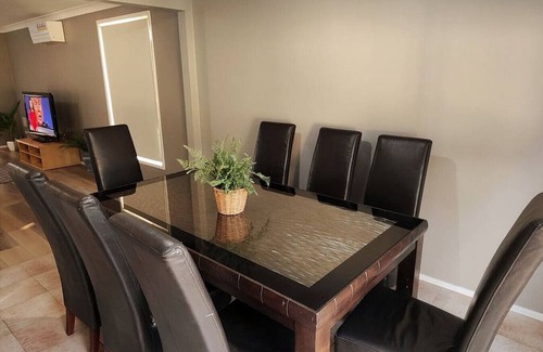 Liverpool House | Spacious 3 bedrooms Free parking