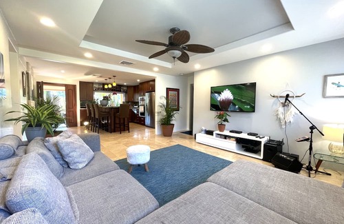 Nuuanu - Punchbowl House | Tropical Villa with Hot tub- Great location!