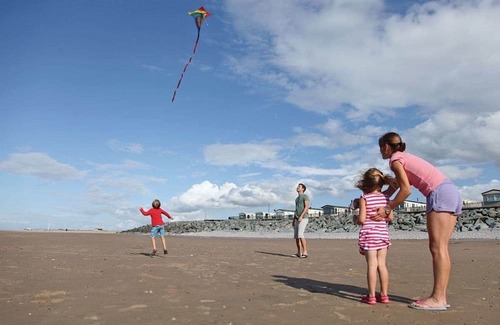 Kinmel Bay House | 2 bedroom accommodation in Kinmel Bay, Rhyl