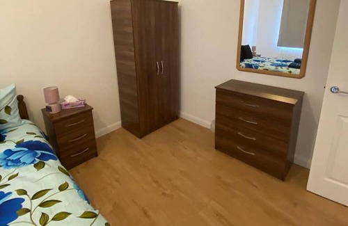 West Ealing Apartment | Lovely one bedroom in Ealing F6